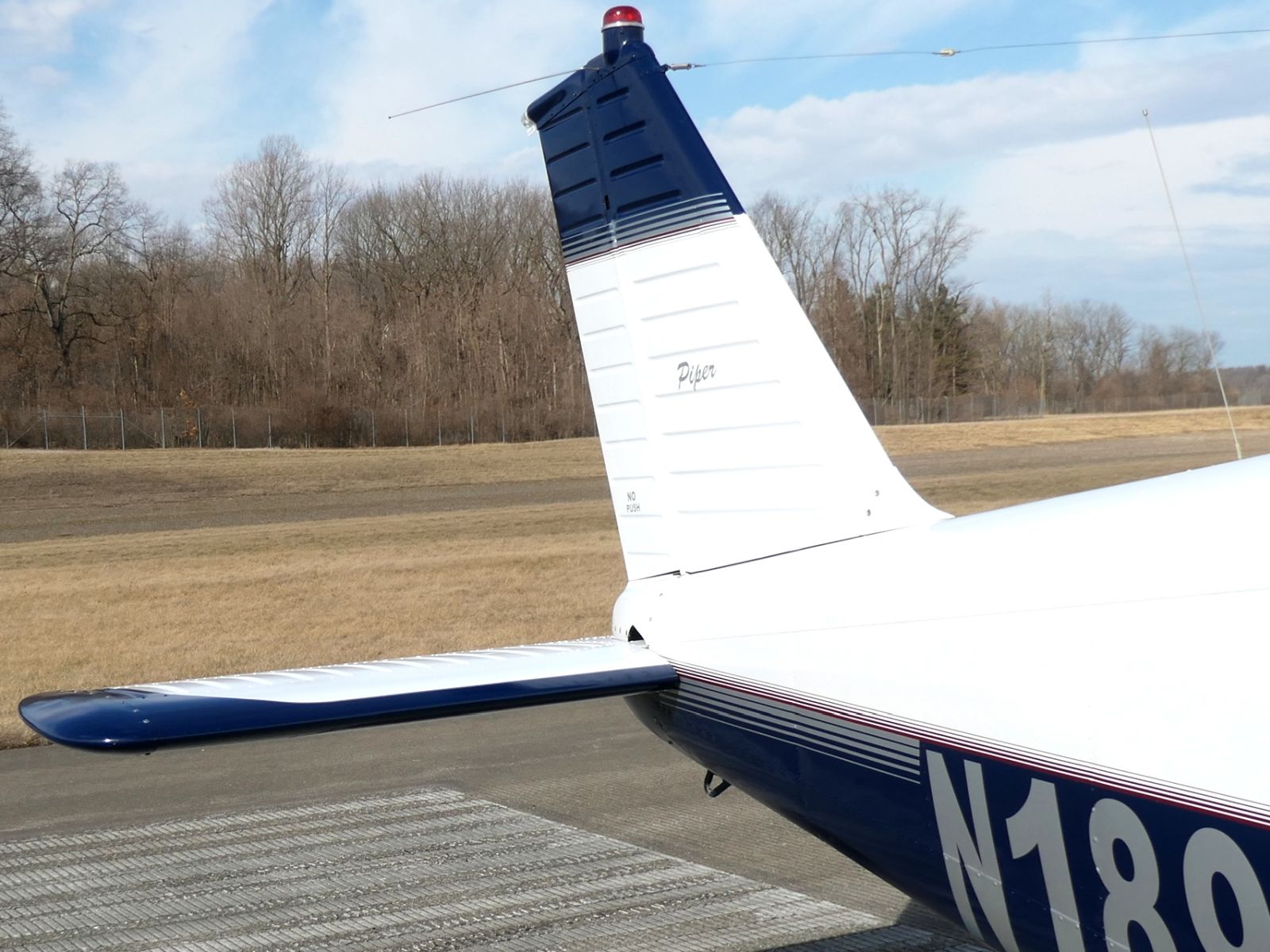 Piper Cherokee 140 - N1897J