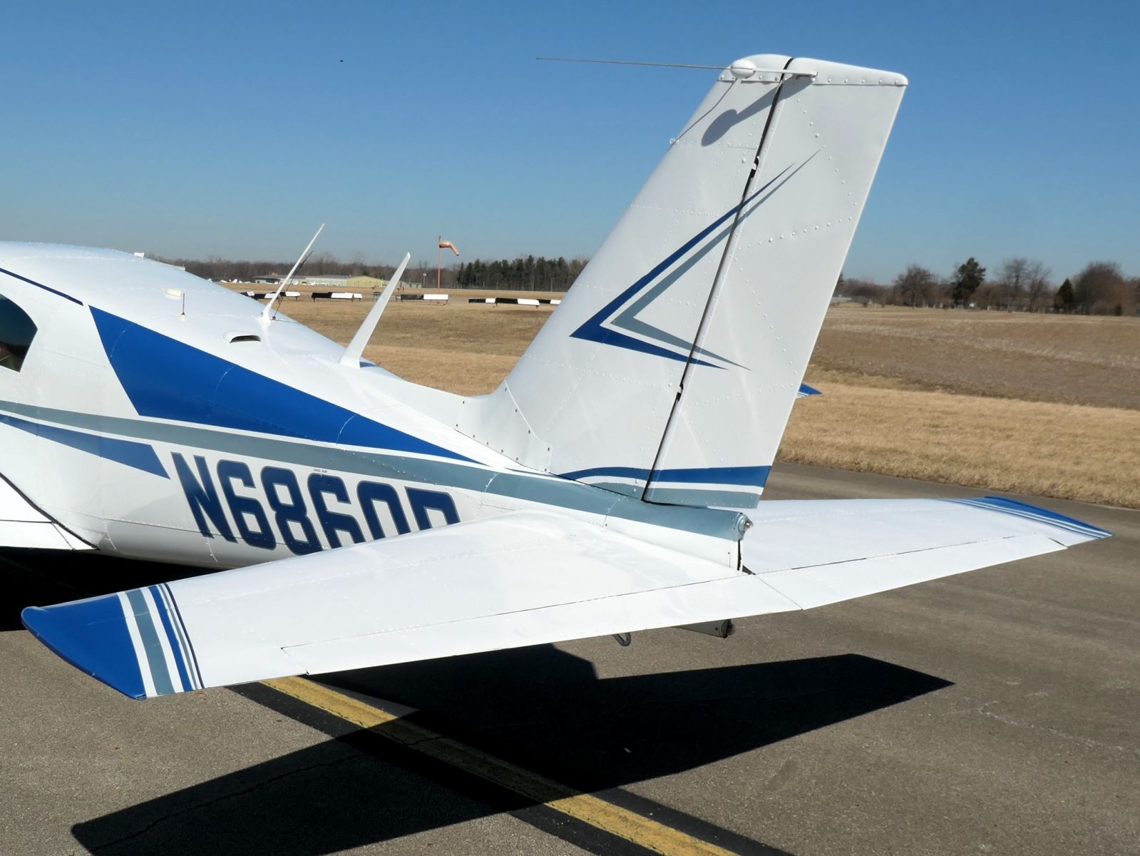 Piper Comanche - N6860P