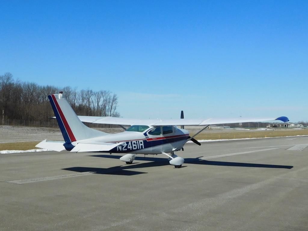 1964 Cessna 182 - N2461R