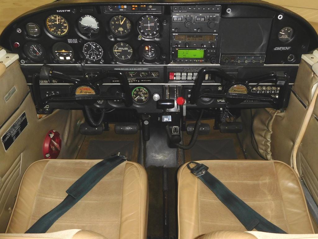 1971 Piper Cherokee 140 - N597W