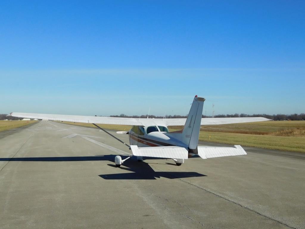 1981 Cessna 172P - N51885