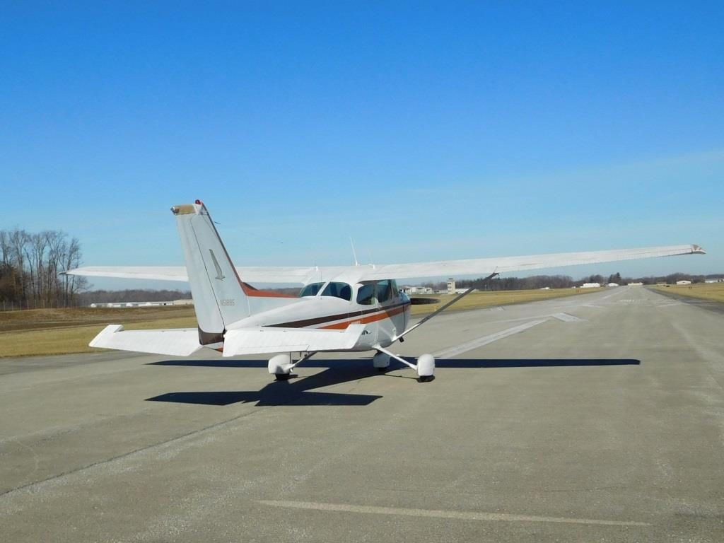 1981 Cessna 172P - N51885