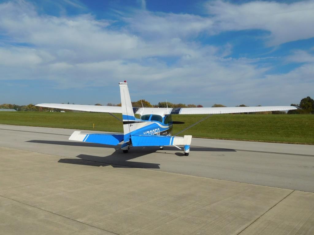 1972 Cessna 172 Skyhawk 180 HP - N7225Q