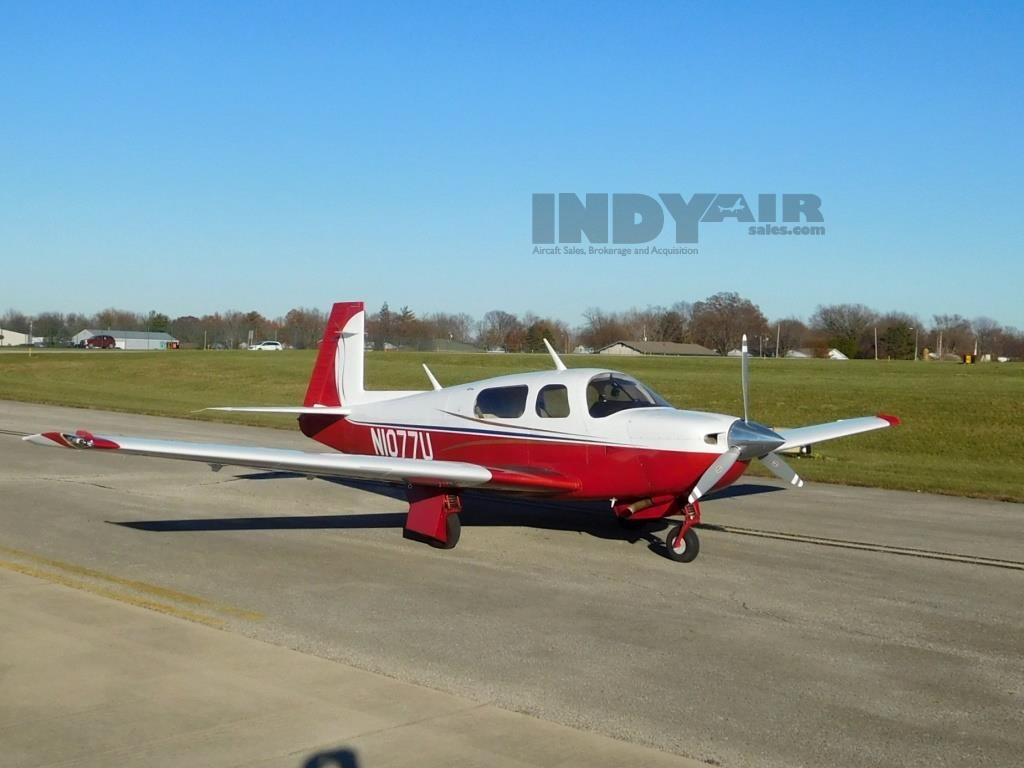 1990 Mooney M20J - N1077U