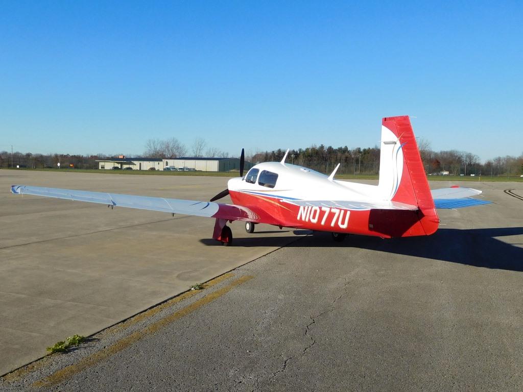 1990 Mooney M20J - N1077U