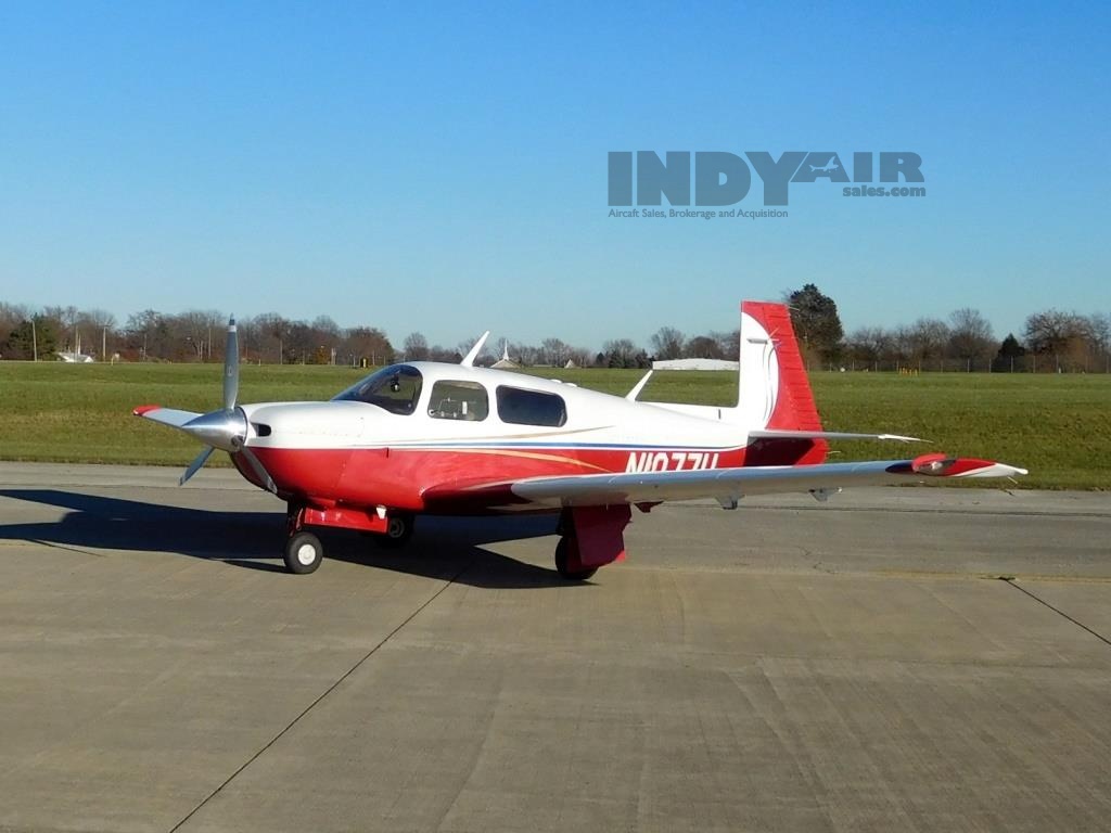 1990 Mooney M20J - N1077U