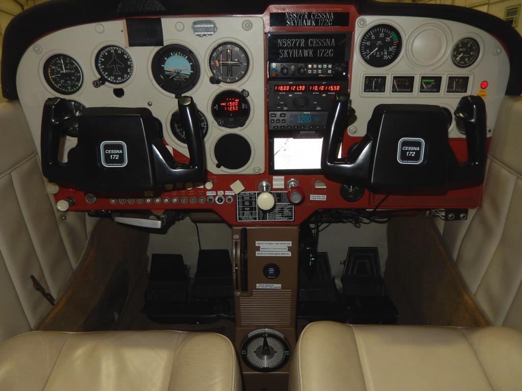 1966 Cessna 172G Skyhawk - N5877R