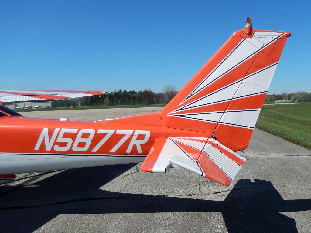 1966 Cessna 172G Skyhawk - N5877R