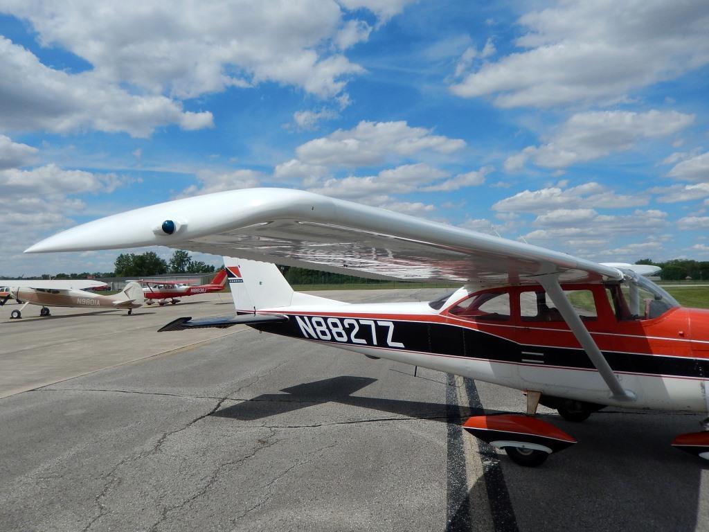 1967 Cessna 172 Skyhawk - N8827Z