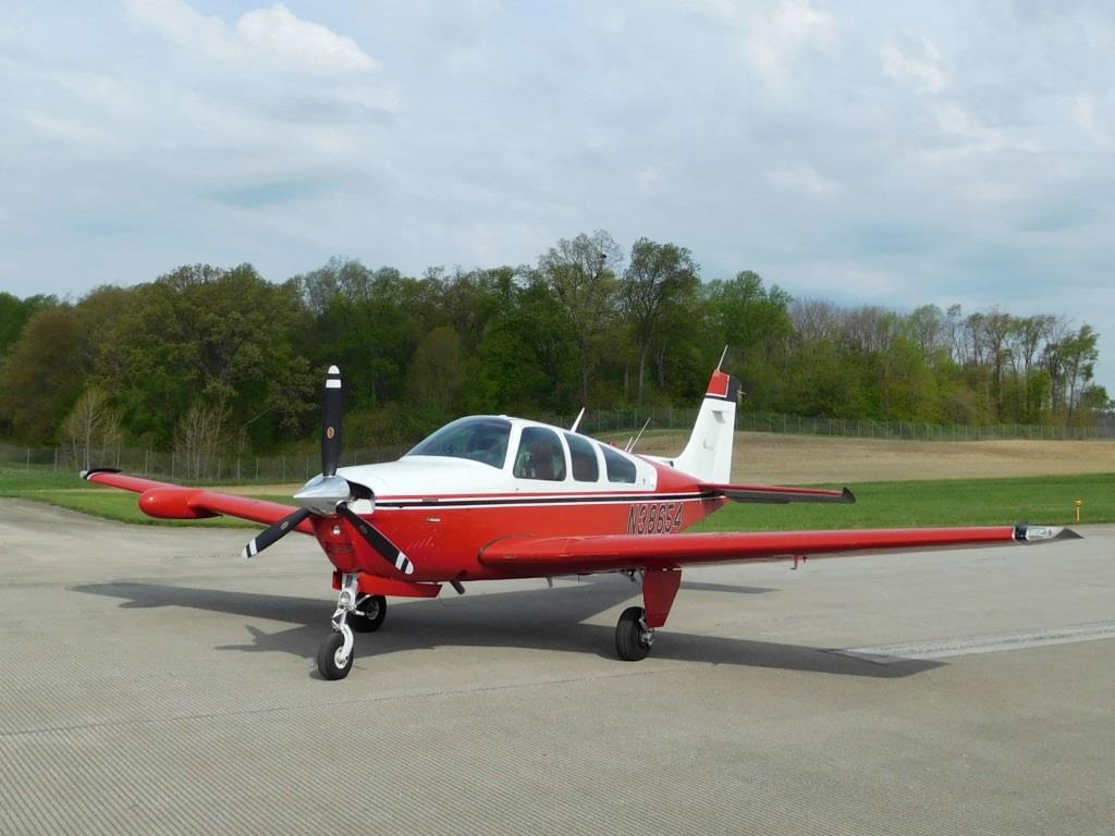 1981 Beech F33A - N38654