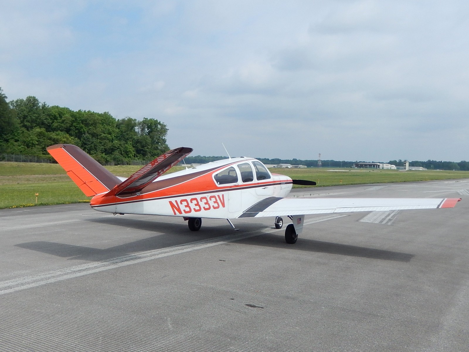 1947 Beechcraft 35 - N3333V