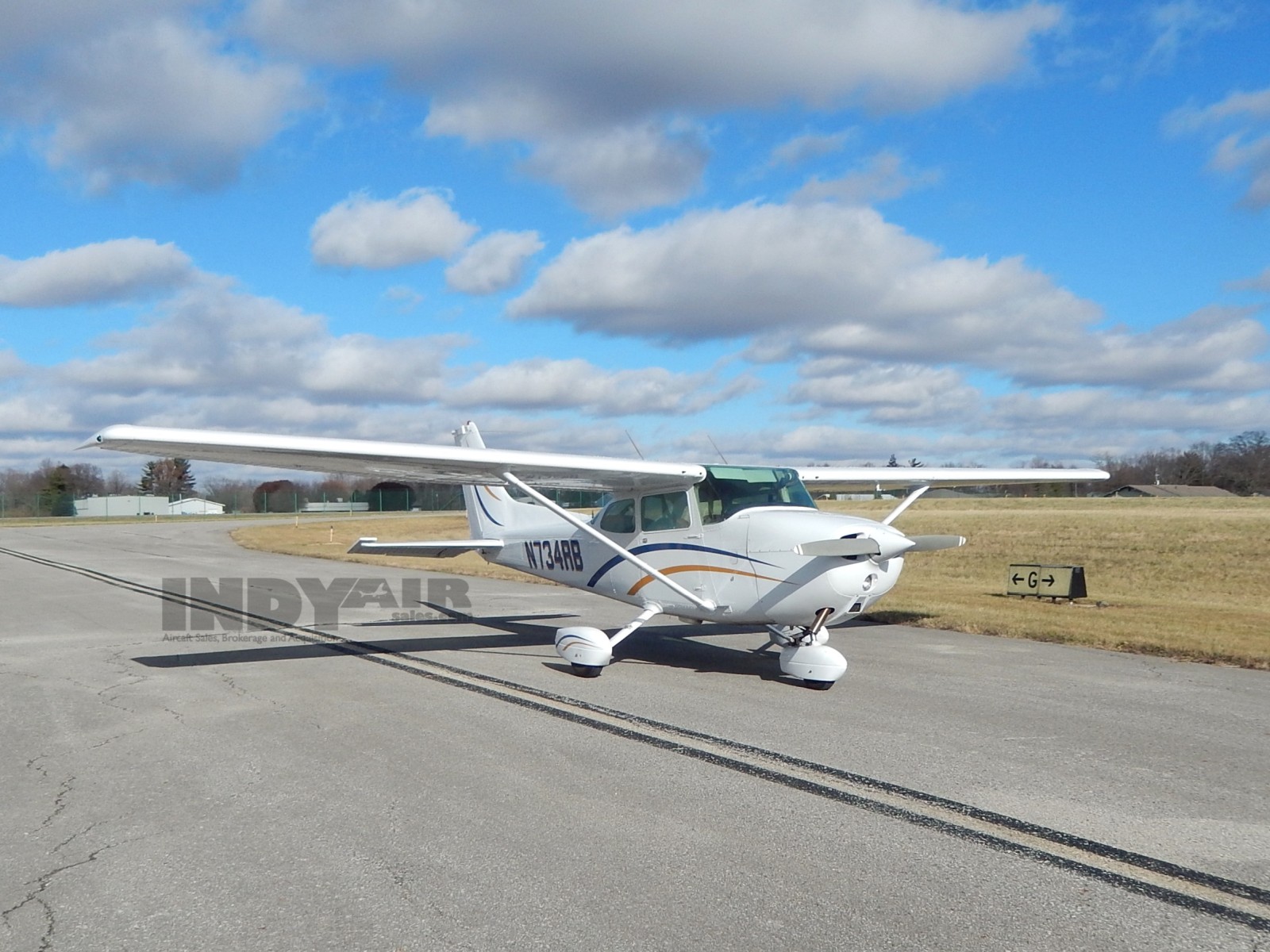 1977 Cessna 172N - N734RB