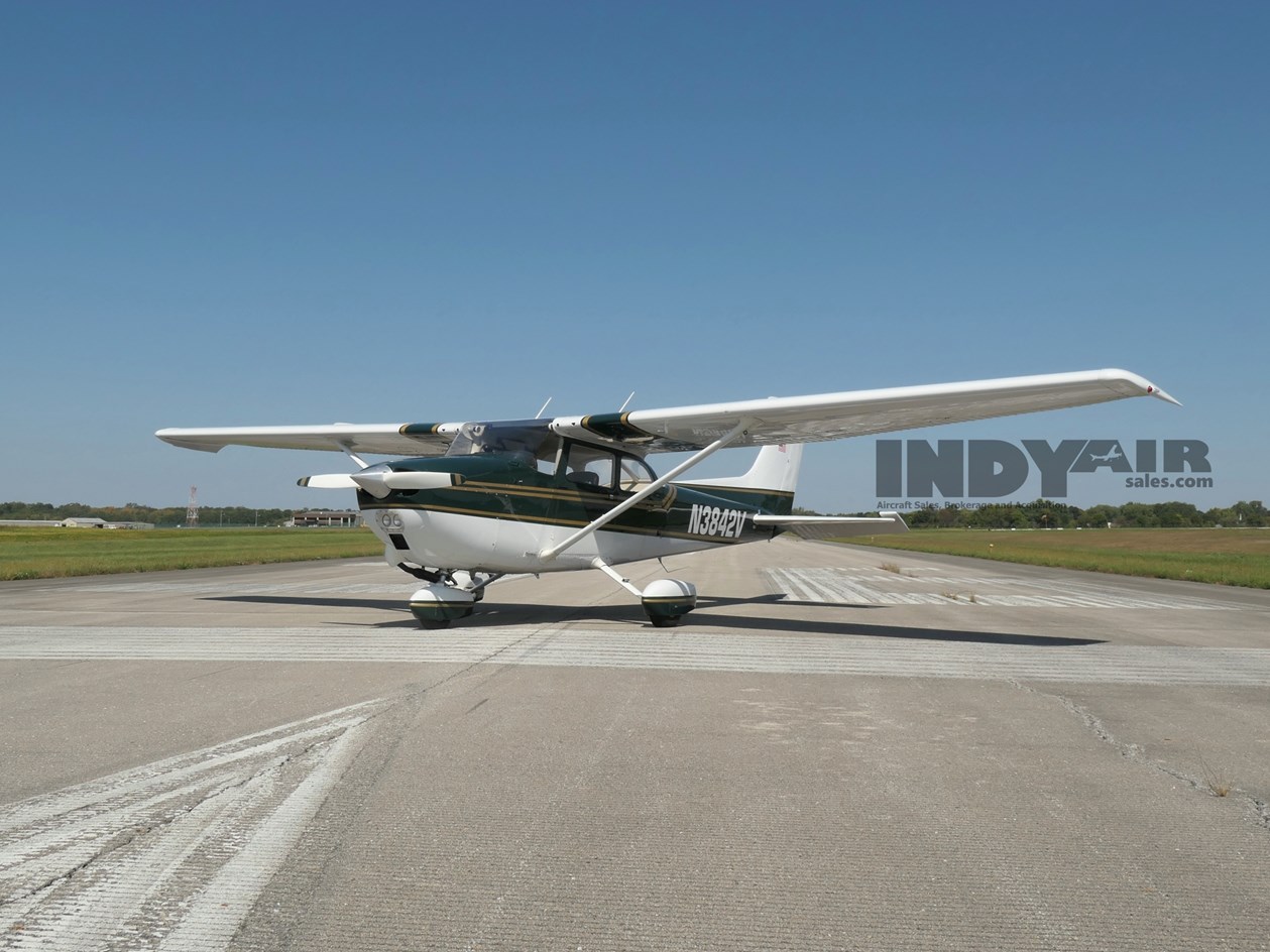 Cessna 172M - N3842V