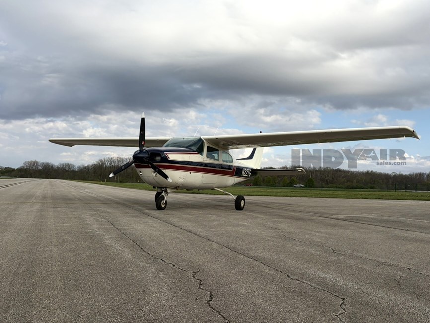 Cessna 210M - N22TG