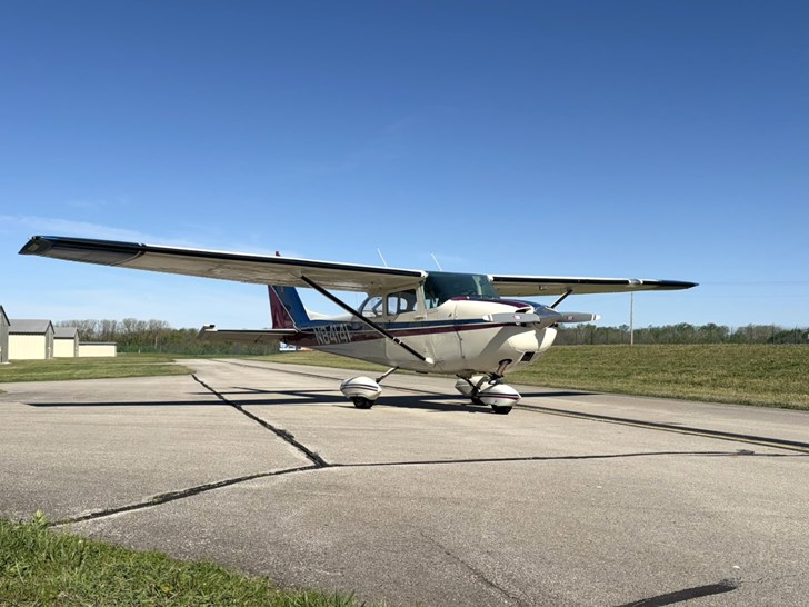 Cessna 172K - N84141