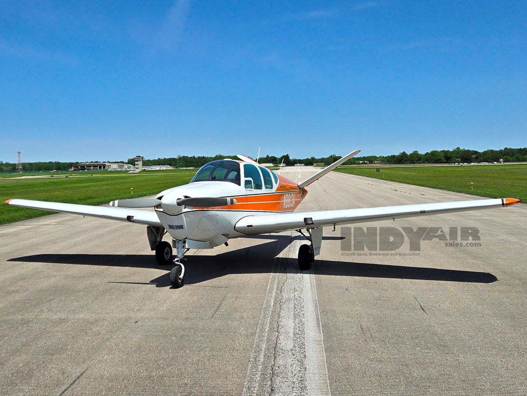 Beechcraft Bonanza B35  - N8813A