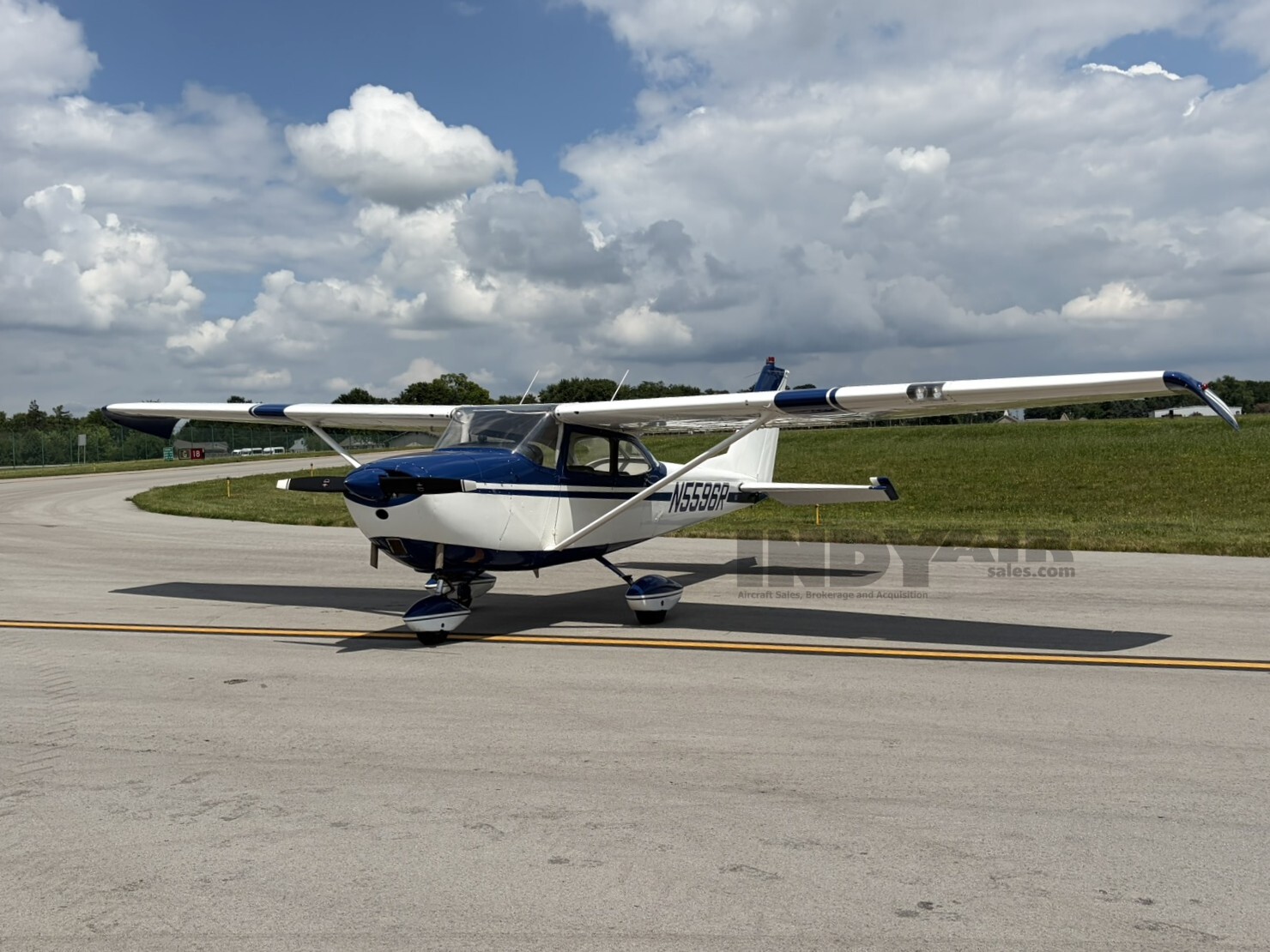 Cessna 172F - N5596R