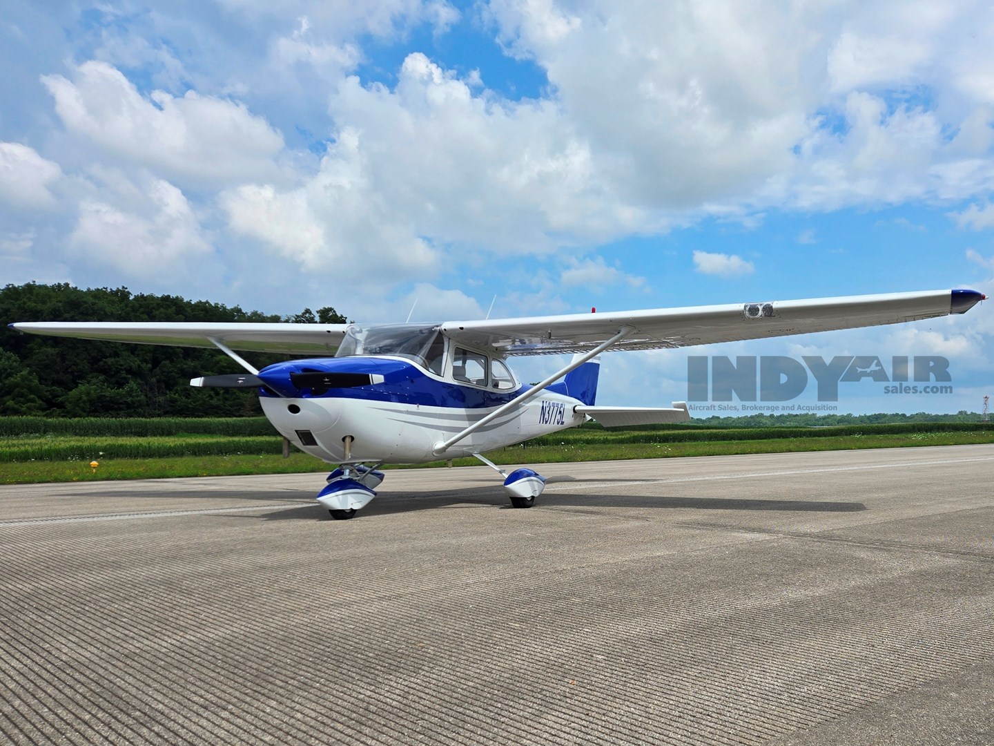 Cessna 172 Skyhawk - N3775L