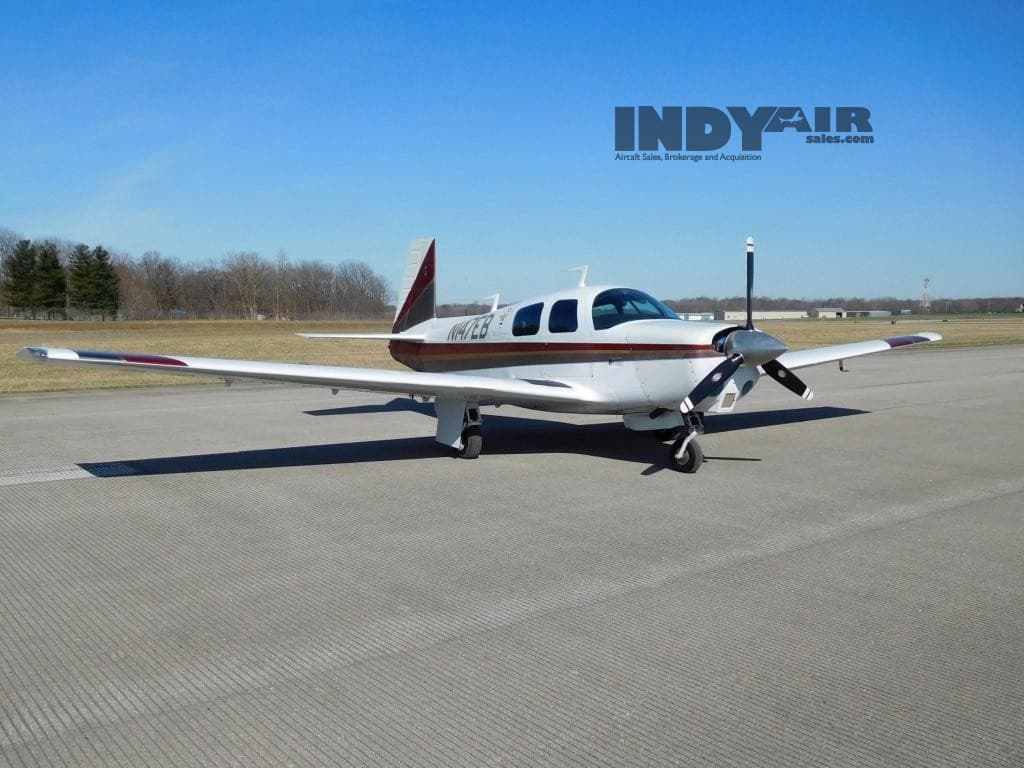 1975 Mooney M20C - N147EB