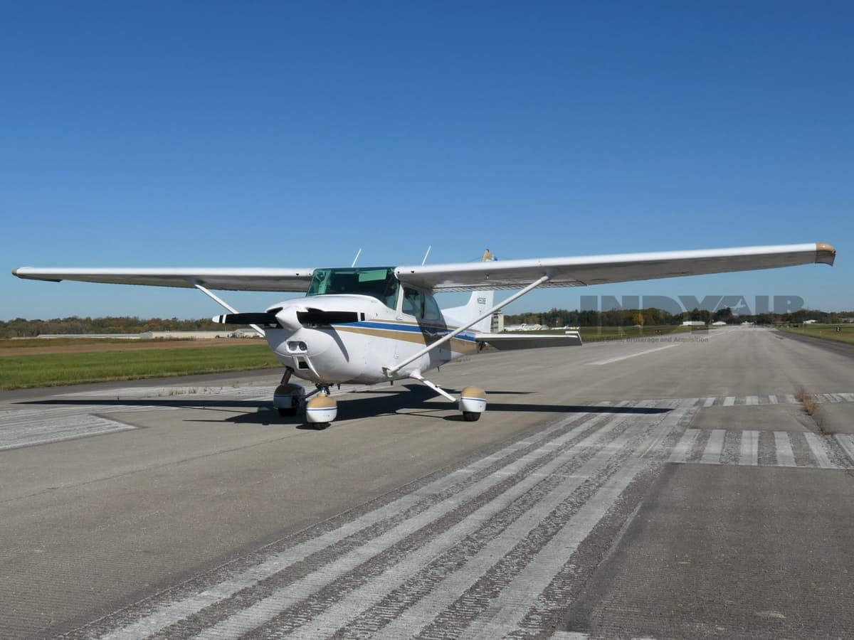 Cessna 172N - N5536E