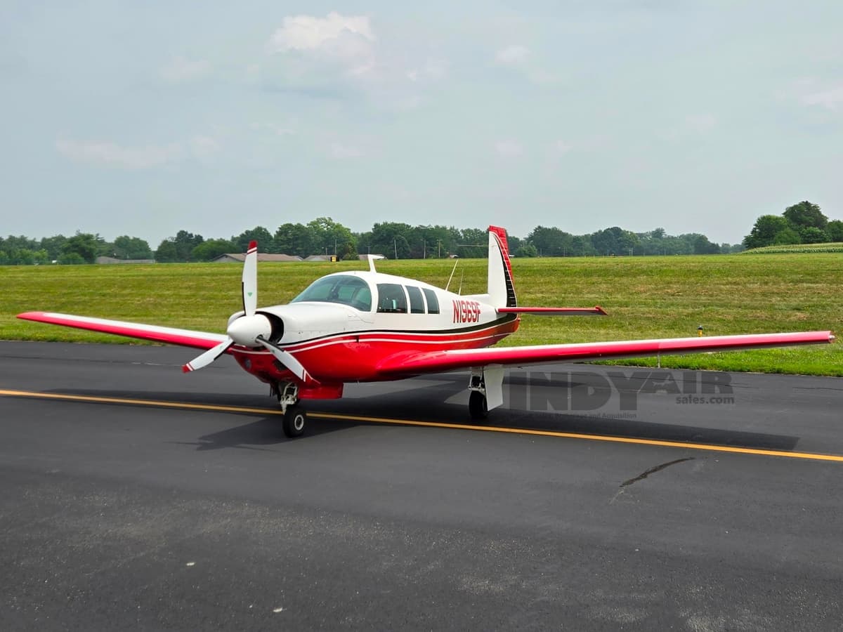 Mooney M20F Executive - N1969F