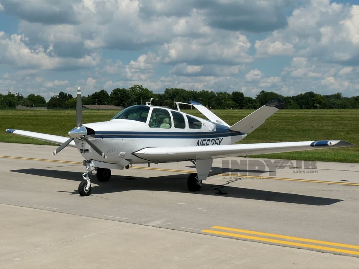 Beechcraft Bonanza S35 - N5625K