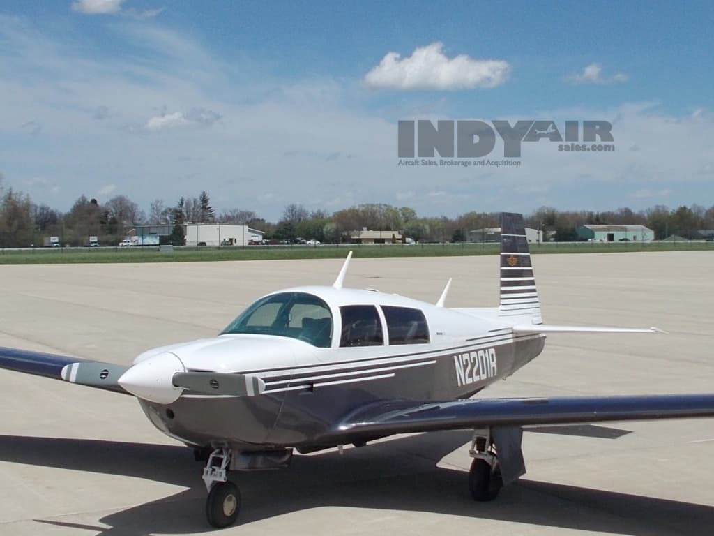 1978 Mooney M20J - N2201R