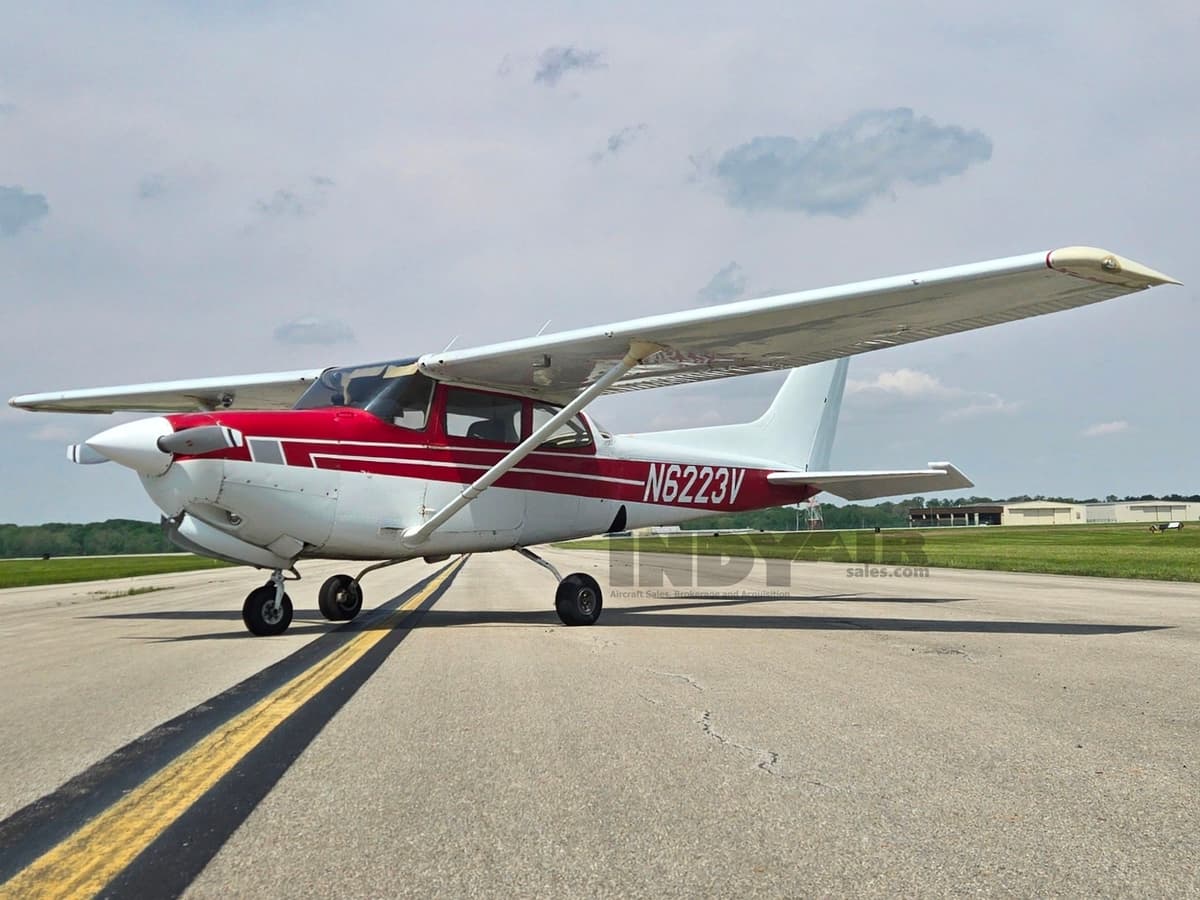 Cessna 172RG - N6223V