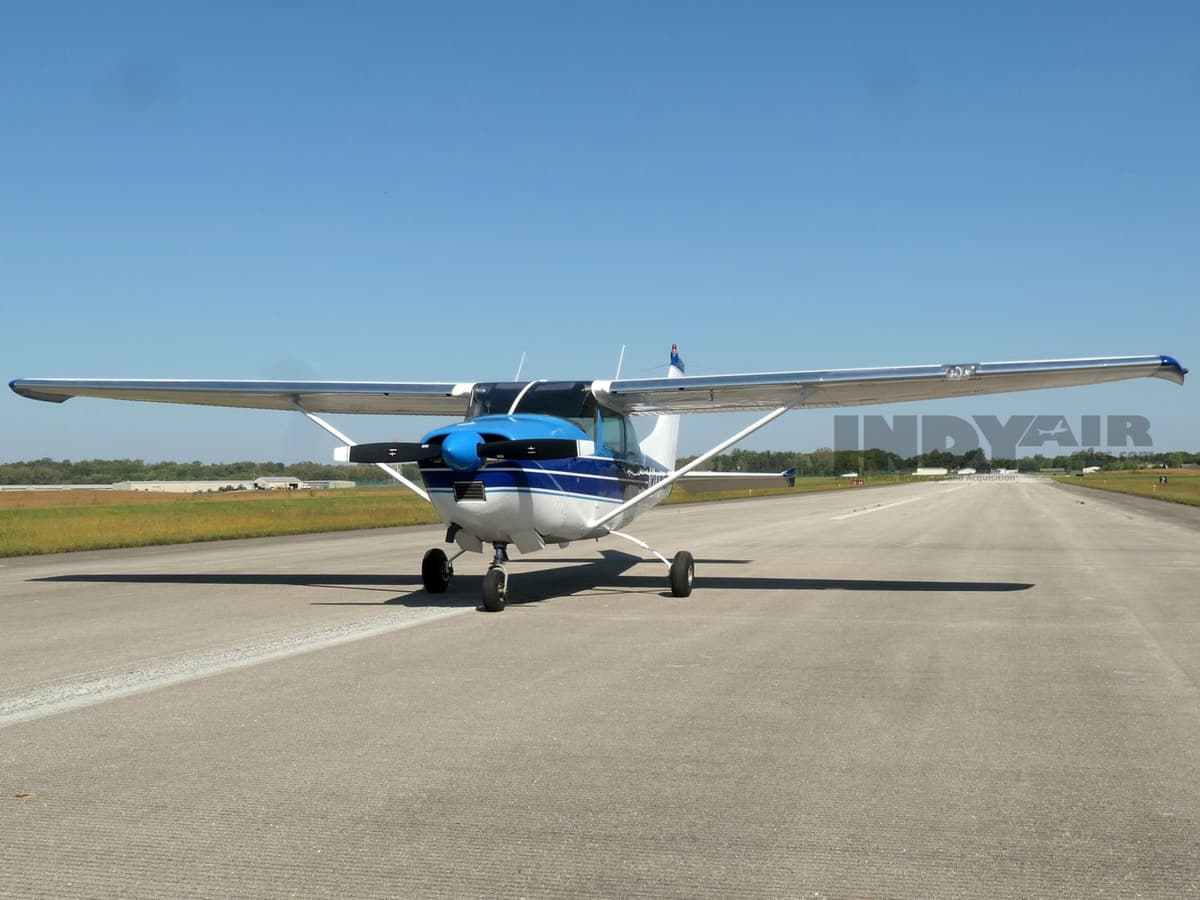 Cessna 182G - N2415R