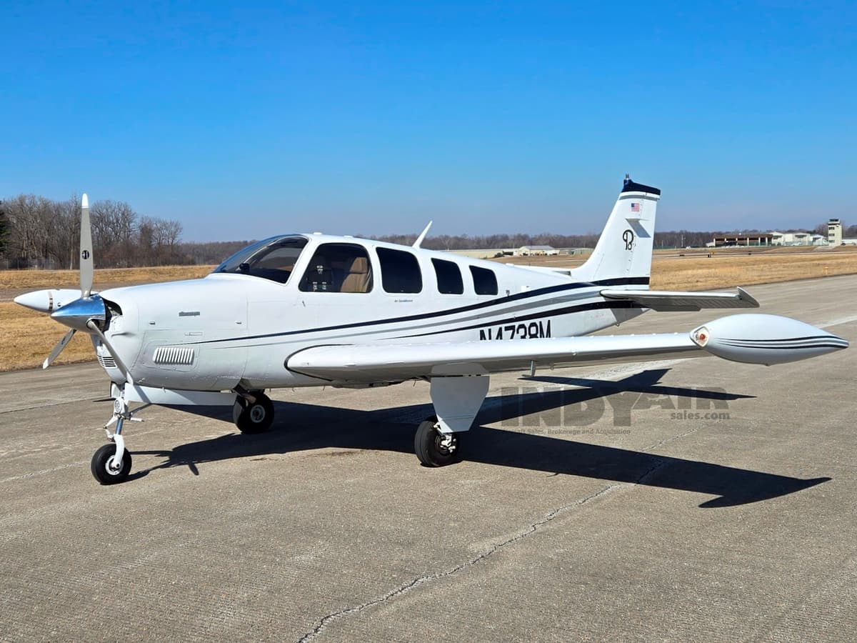 Beechcraft A36 - N4738M