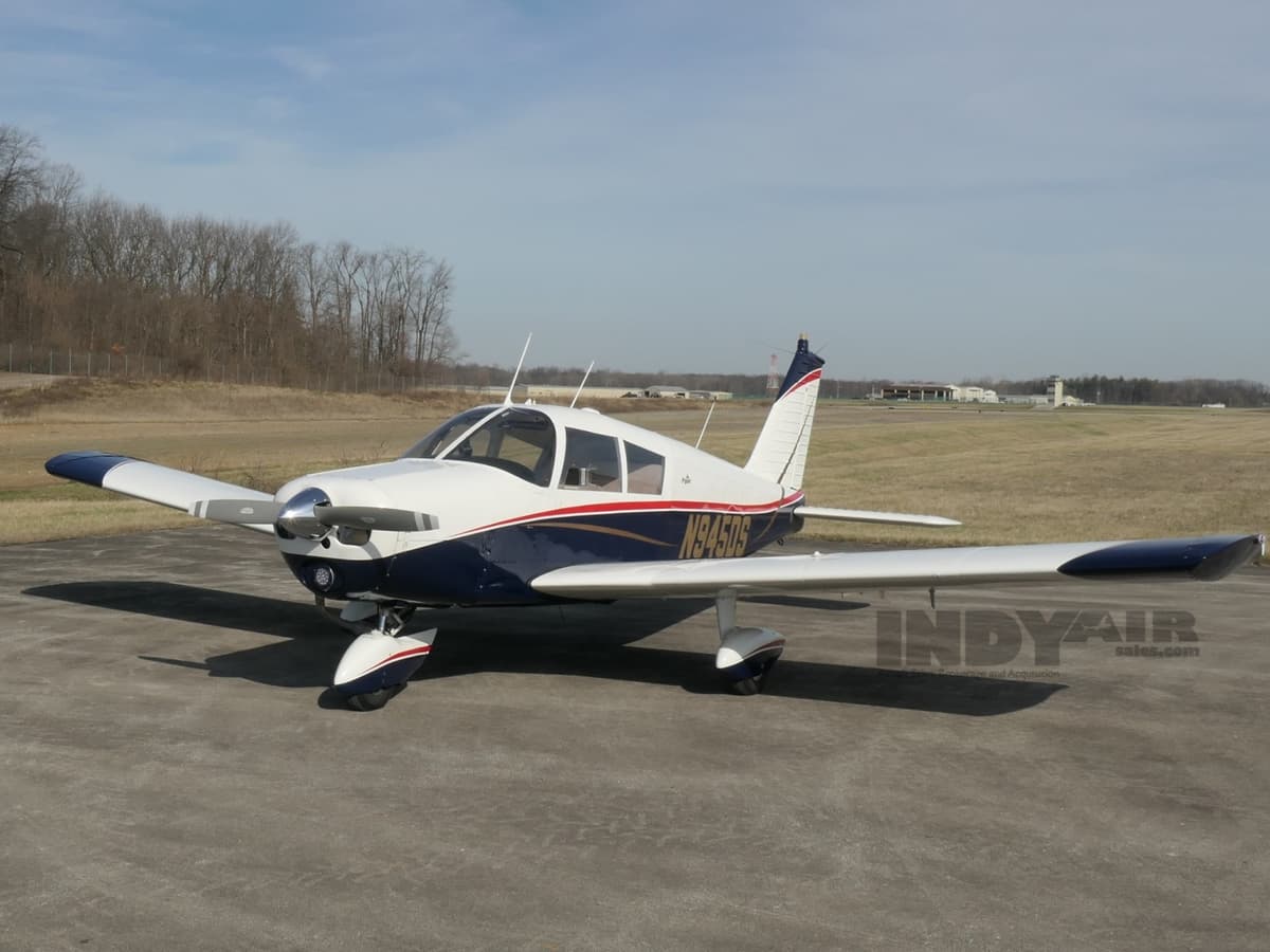 Piper PA28-160/180 - N945DS