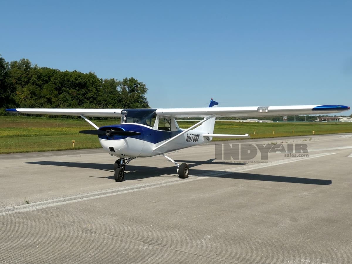 Cessna 150F - N6786F