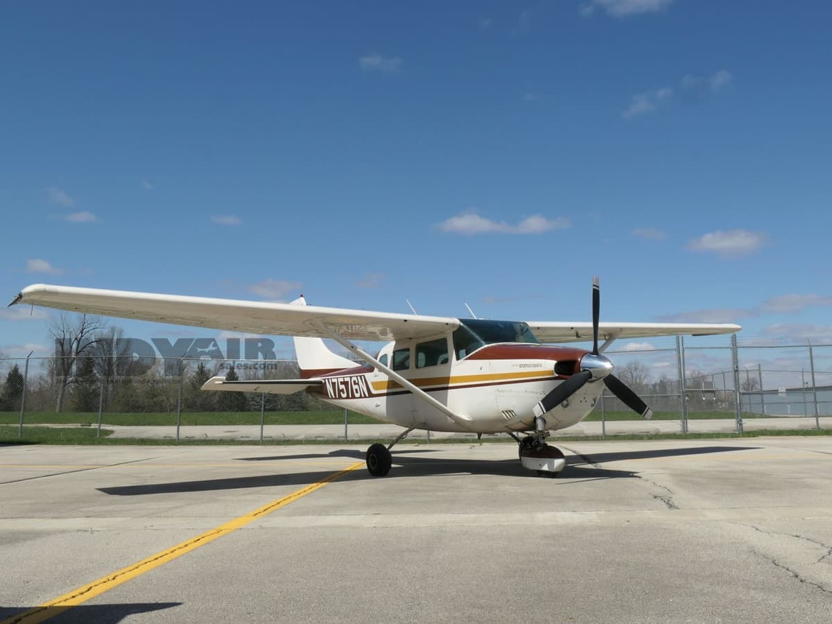 Cessna TU206G - N7576N