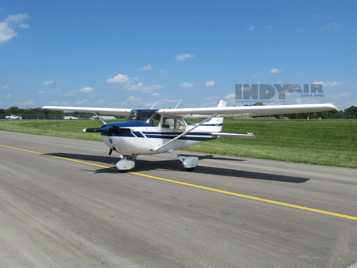 Cessna 172N - N6462D