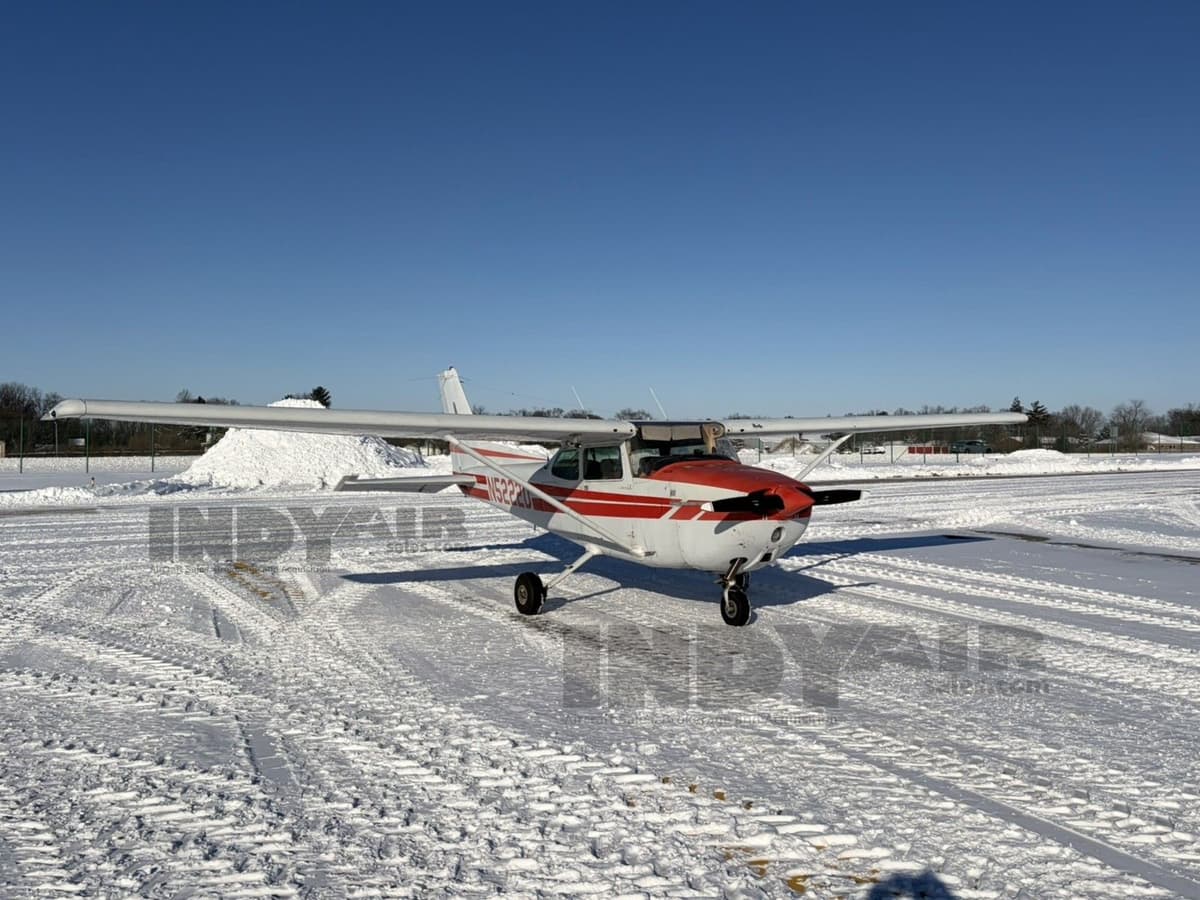 Cessna 172N - N5222D