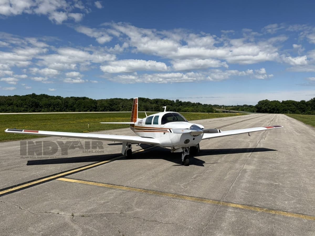 Mooney M20J - N69DL