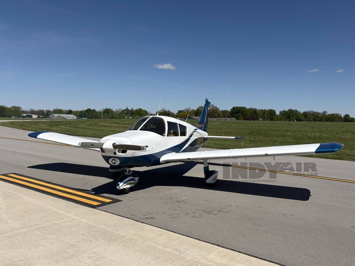 Piper Cherokee 140 - N5621U