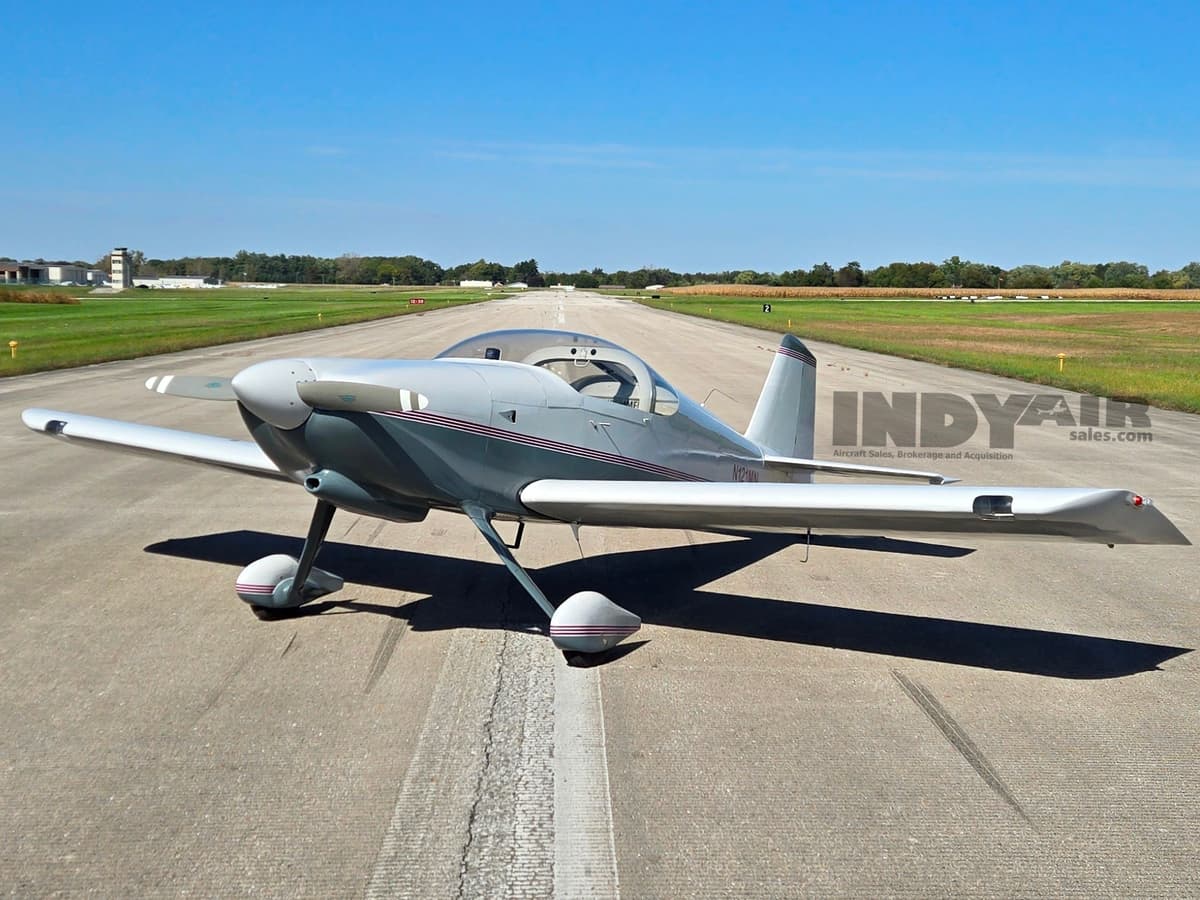 Van's Aircraft RV6 - N121MN