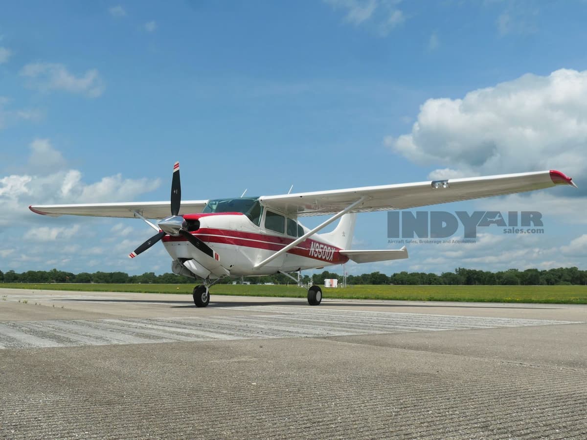 Cessna 210A - N9500X